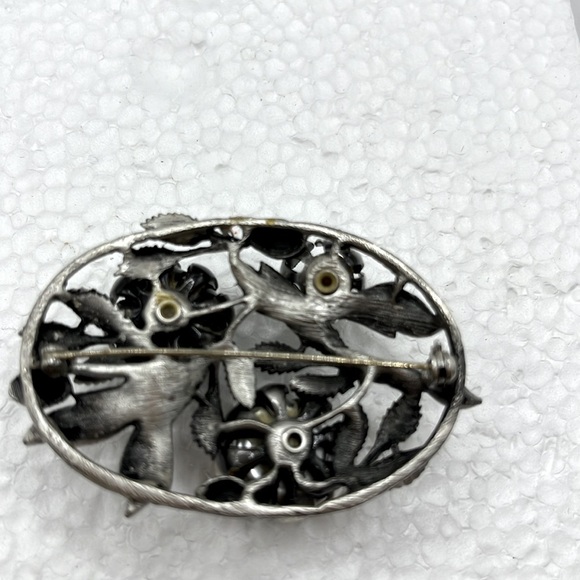 Vintage Silver Faux Pearl Brooch with Art Nouveau Design Floral Large Ornate Pin - Picture 11 of 12